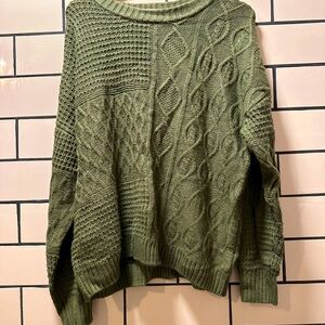 TIME AND TRU GREEN SWEATER